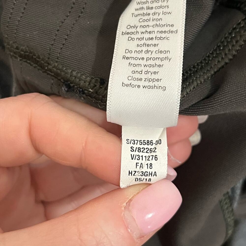 Athleta All In Structure 7/8 Tight Size Large - image 8